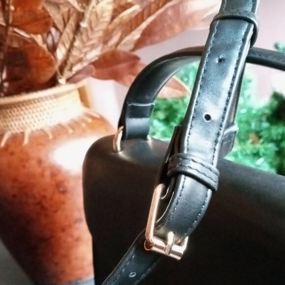 A NEW DAY Gold Details Faux Black Leather Magnetic Top Handle Crossbody Bag - Picture 13 of 16